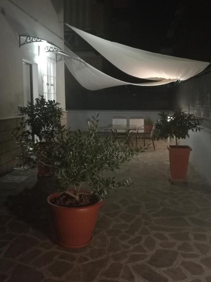 Casa Bob Alloggio Turistico フォンディ エクステリア 写真